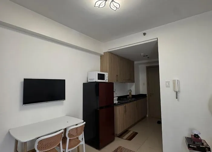 The Chill Lane - Shore 2 Residences Tower C